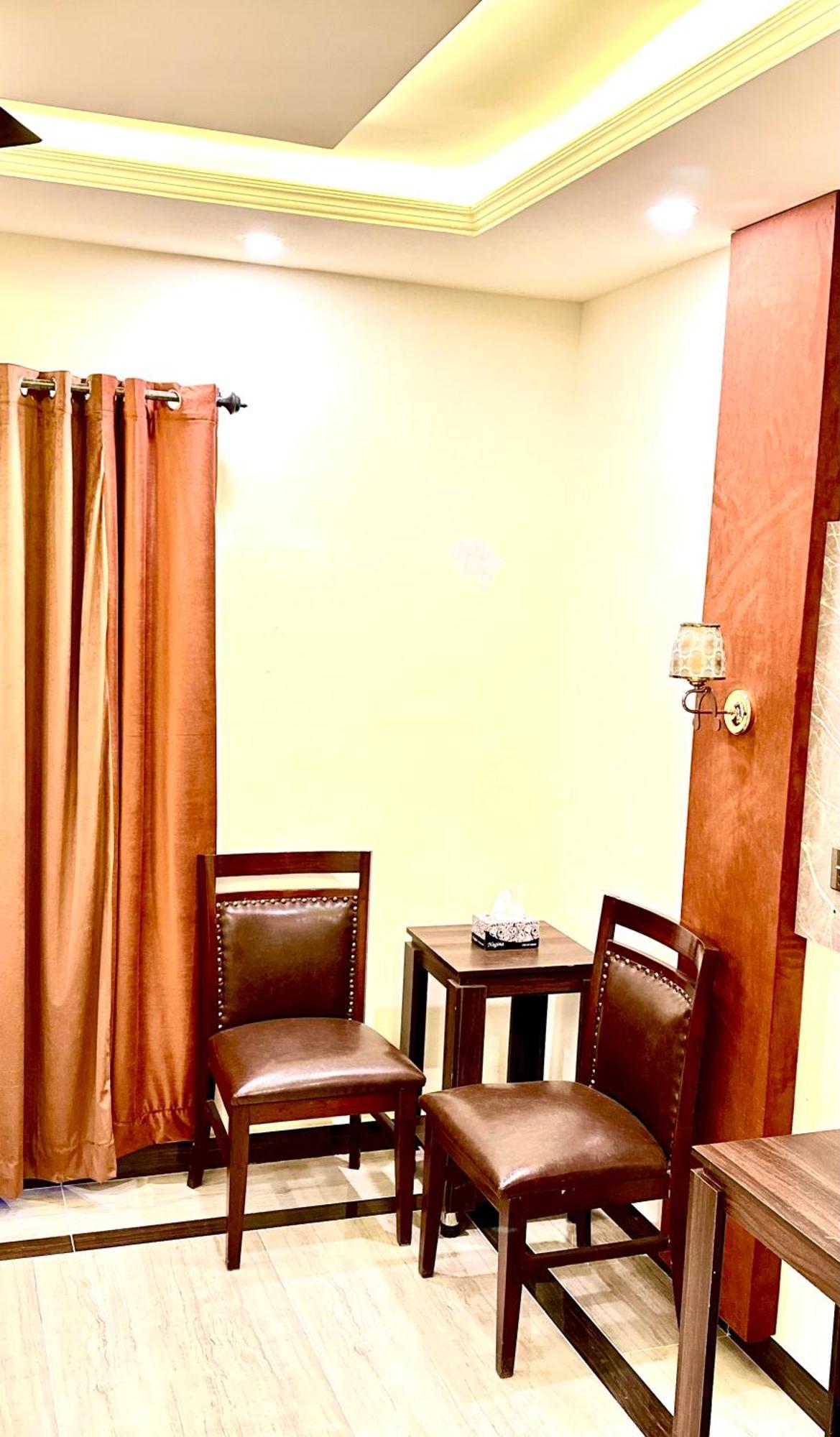 Blue Moon Continental Hotel Islamabad Bagian luar foto