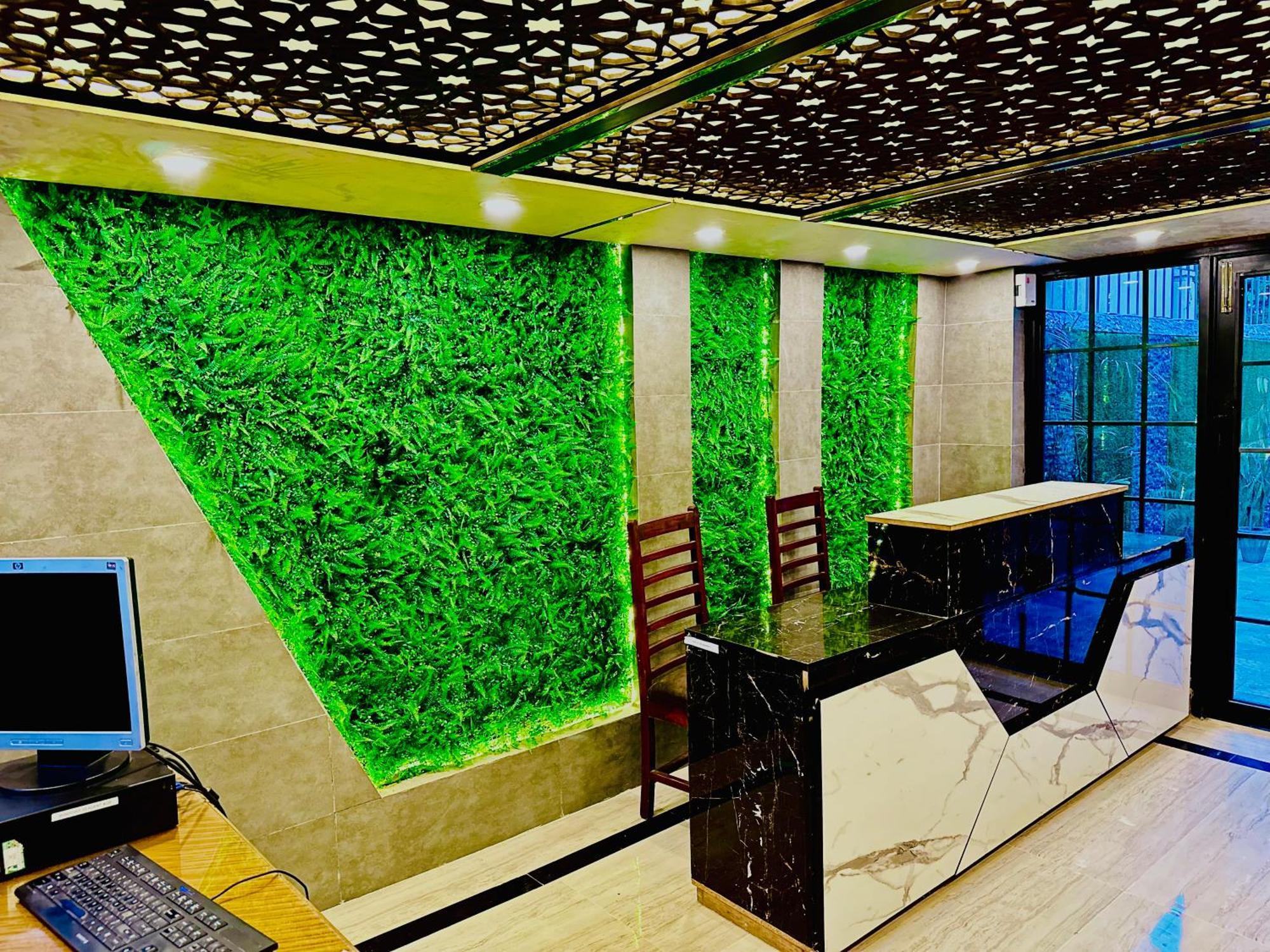 Blue Moon Continental Hotel Islamabad Bagian luar foto