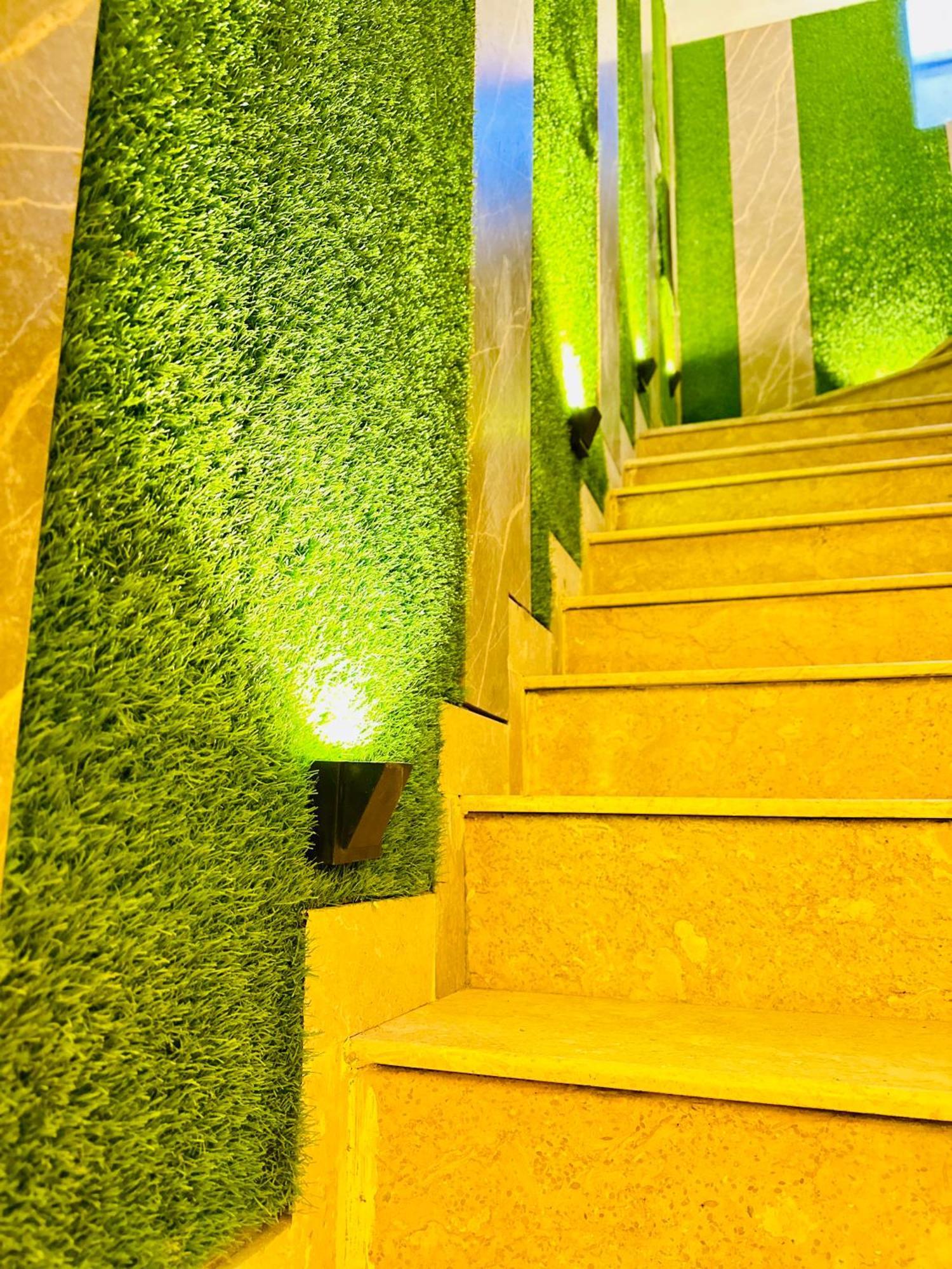 Blue Moon Continental Hotel Islamabad Bagian luar foto