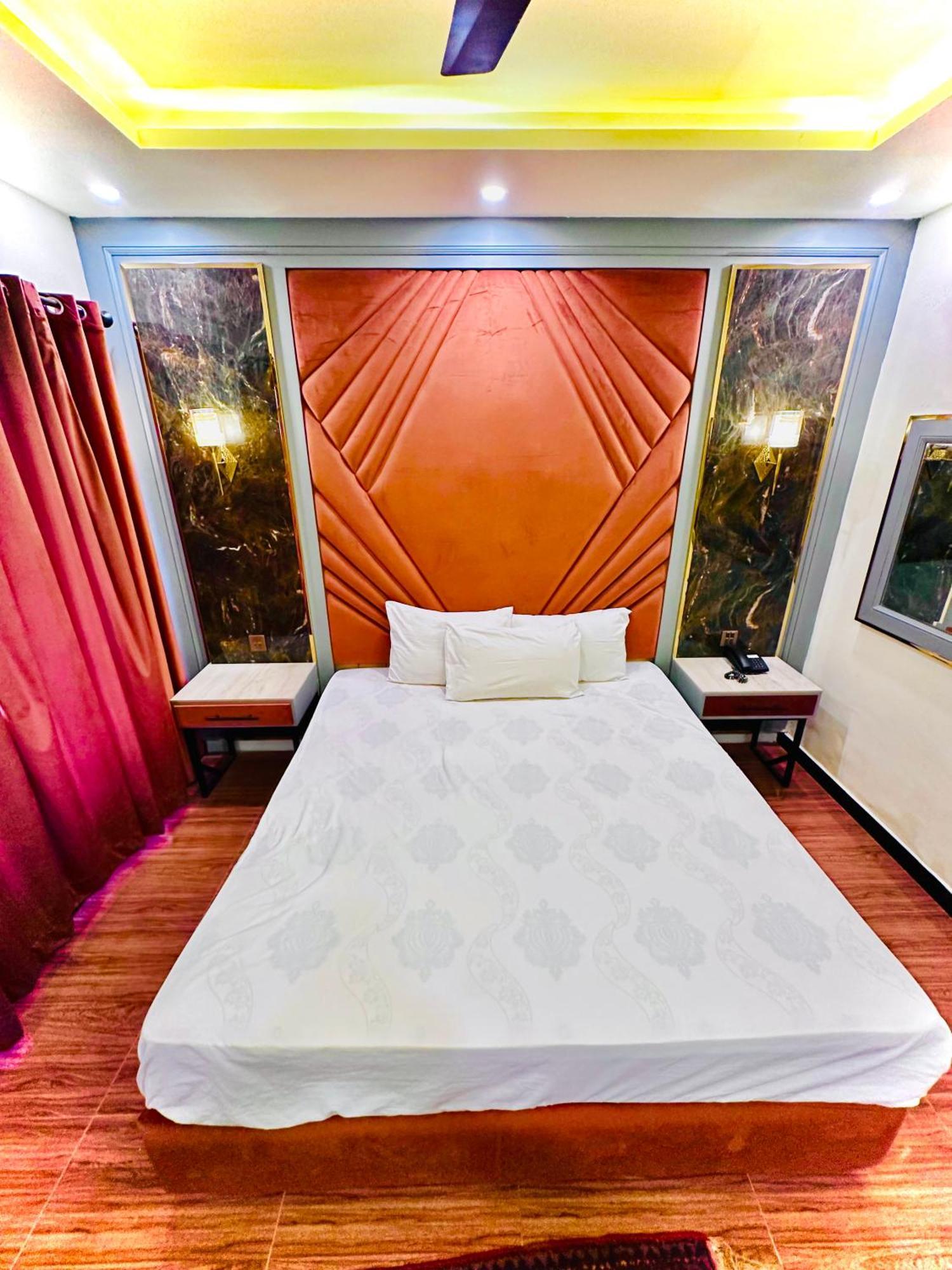 Blue Moon Continental Hotel Islamabad Bagian luar foto