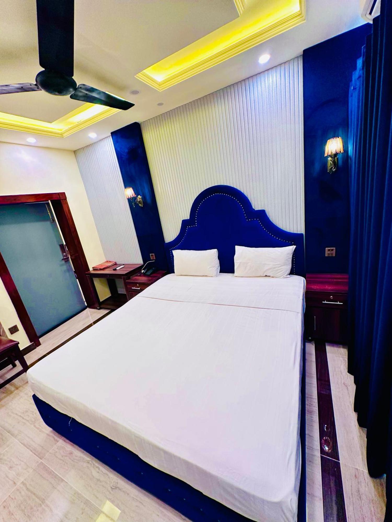 Blue Moon Continental Hotel Islamabad Bagian luar foto