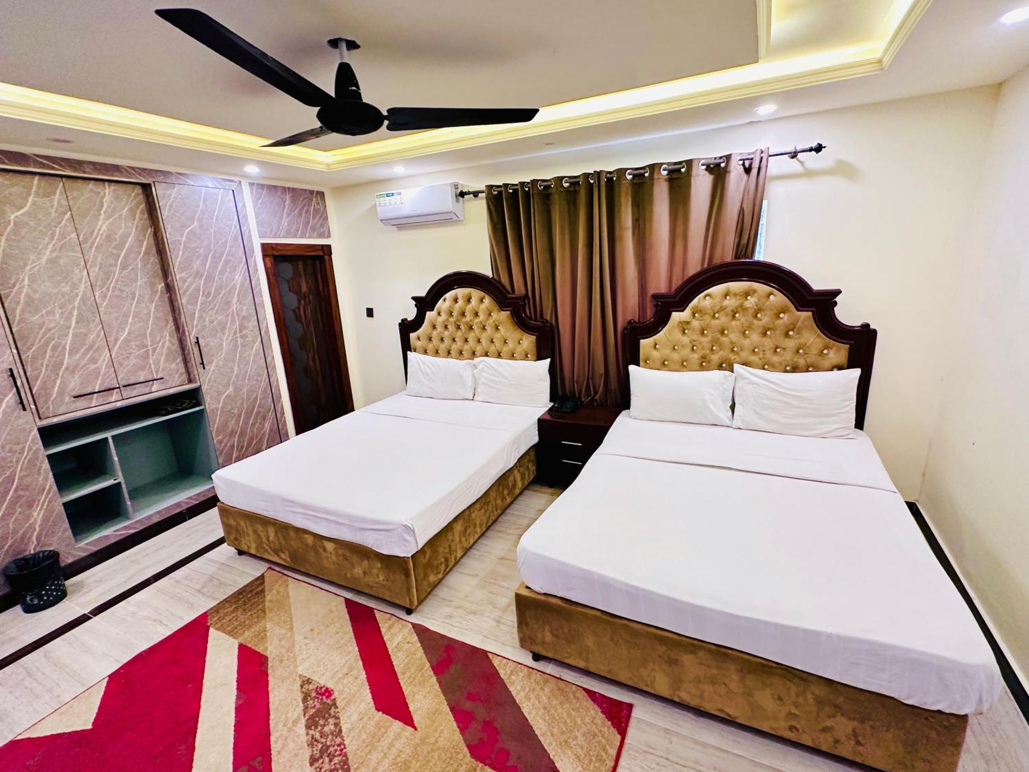 Blue Moon Continental Hotel Islamabad Bagian luar foto