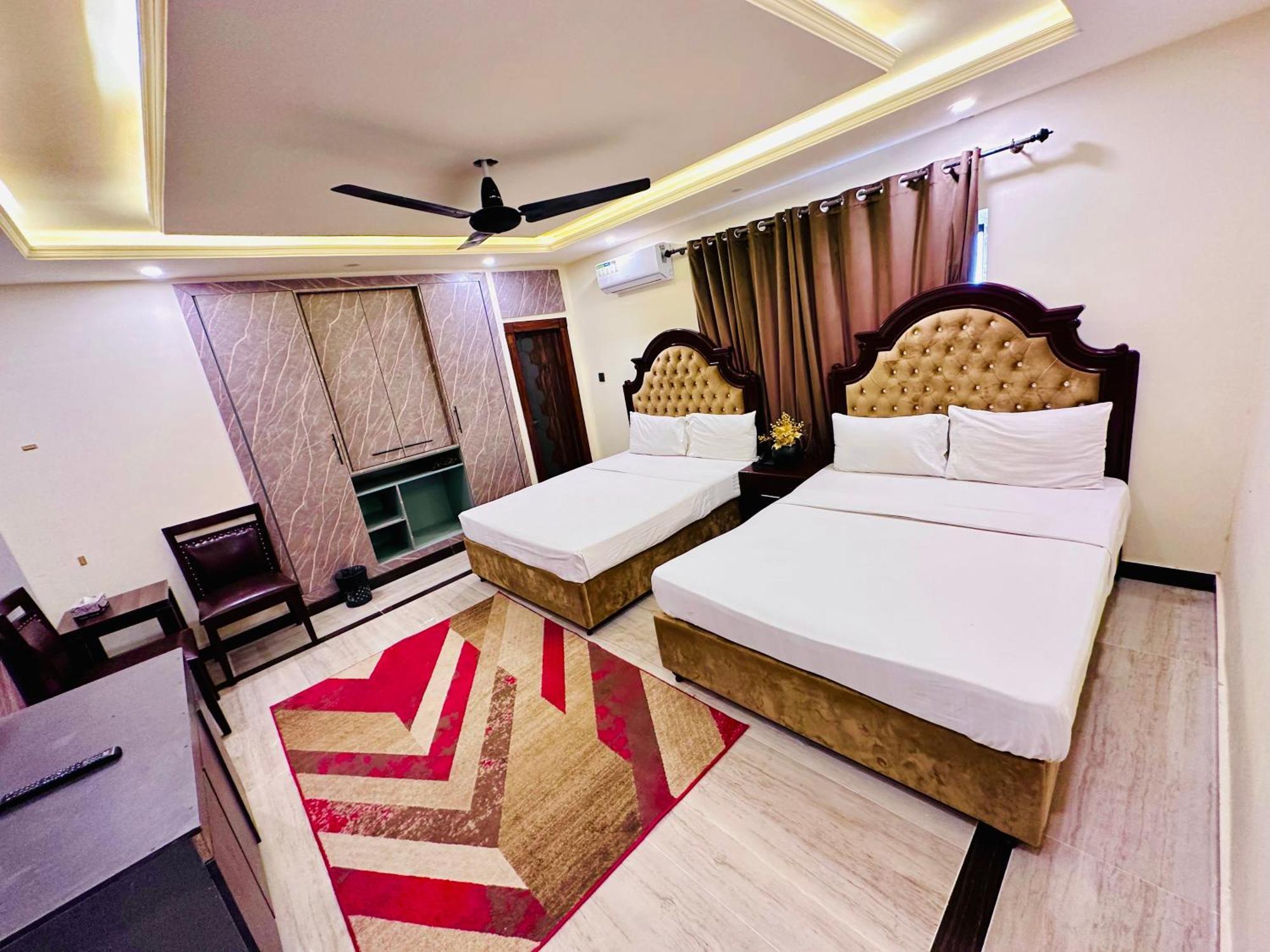 Blue Moon Continental Hotel Islamabad Bagian luar foto